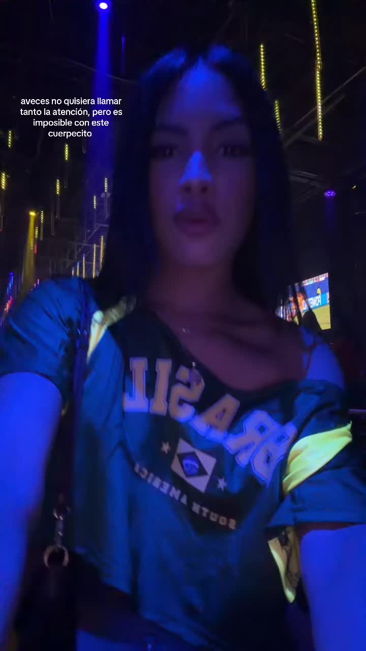 @María