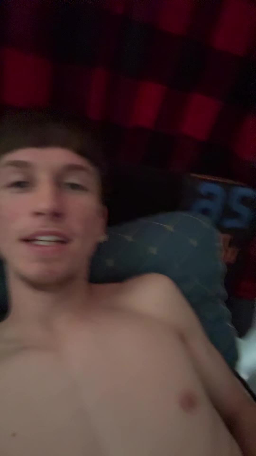 @Twochaines