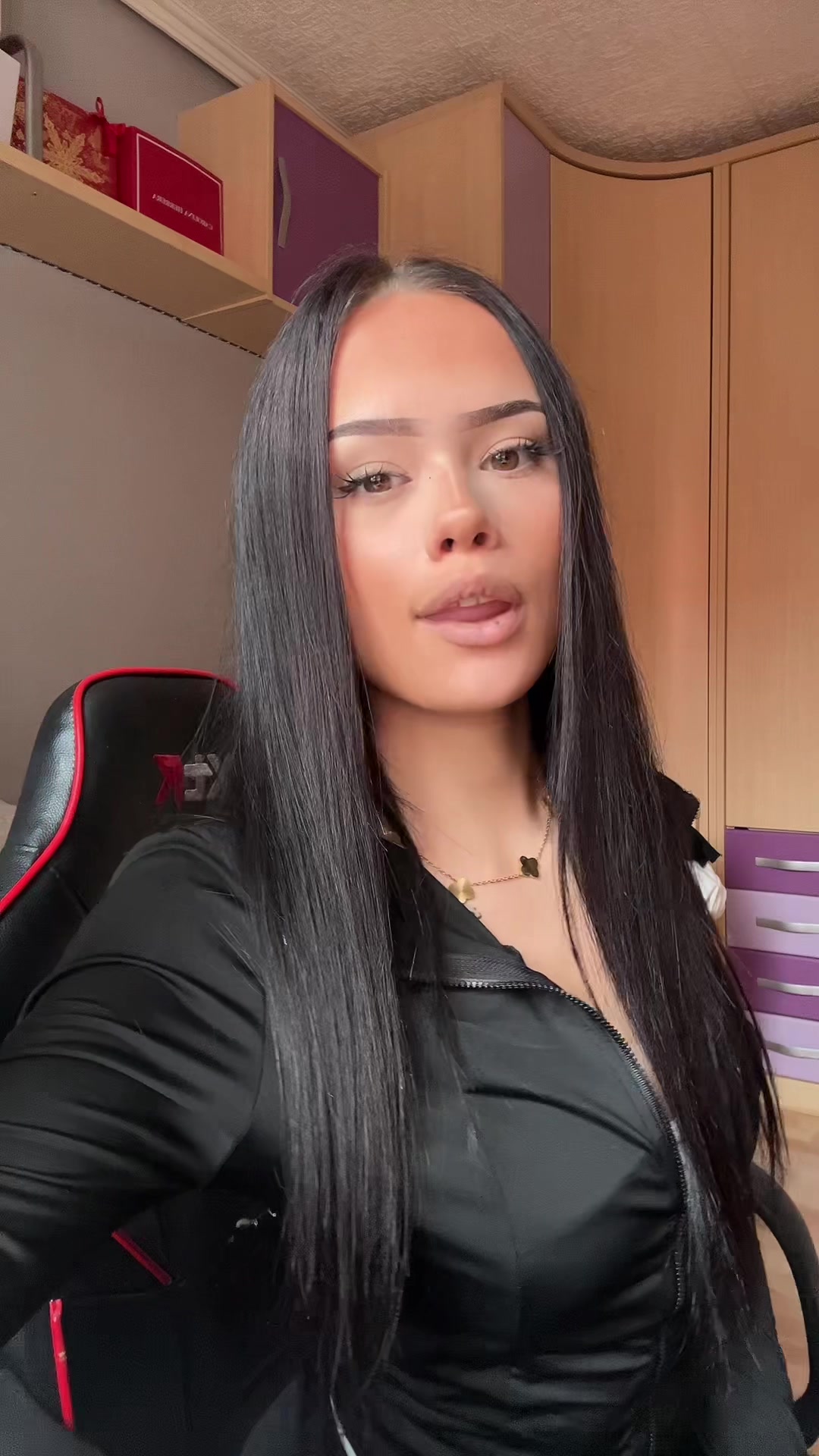 @🦇