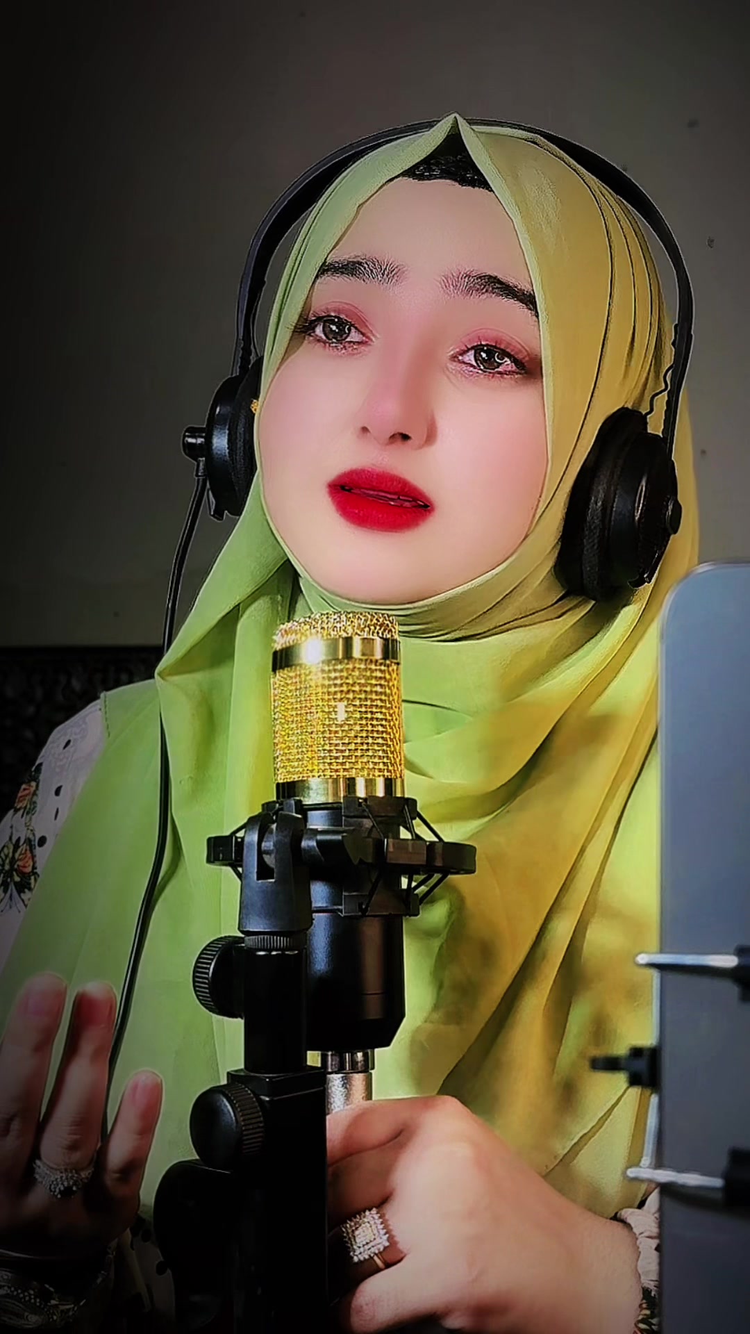 @Abida Malik 2.0