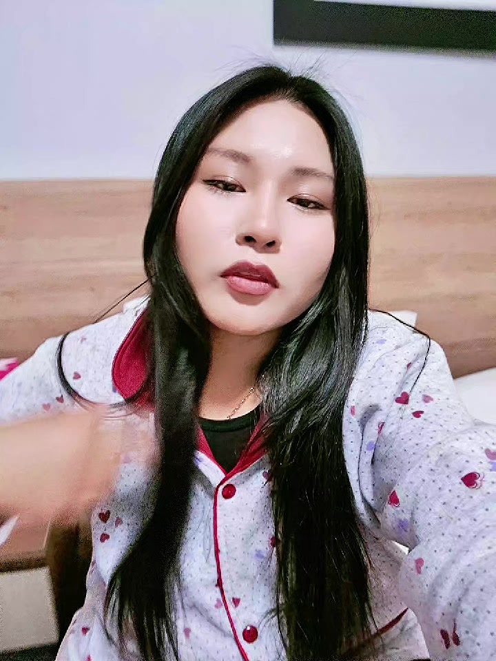@juli 🪼