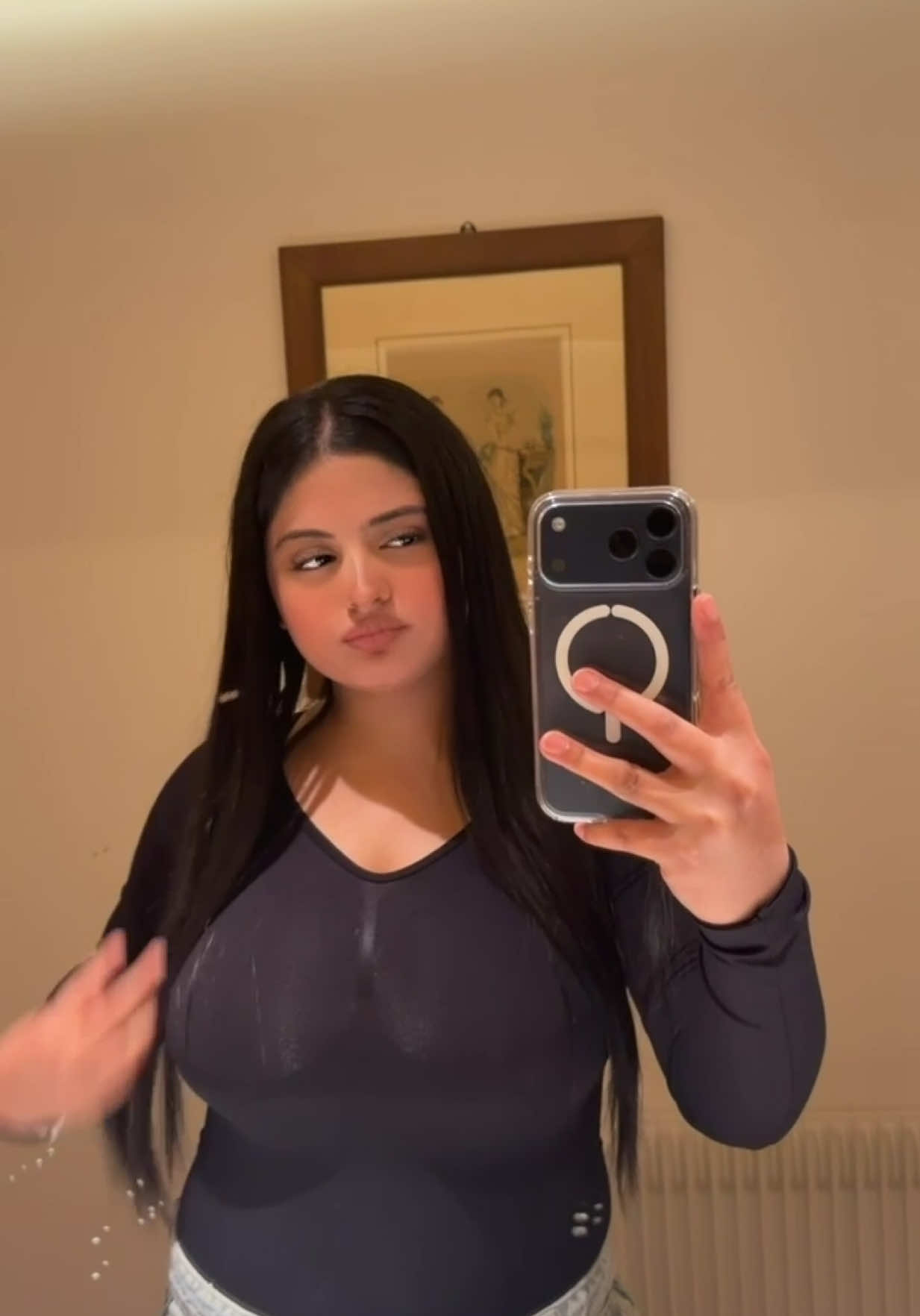 @𝐌