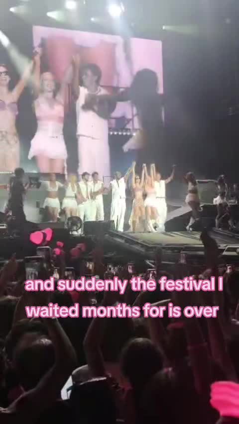 @𝓢𝓽𝓻𝓪𝔀ᴄʜᴜᴜ - saw Jennie