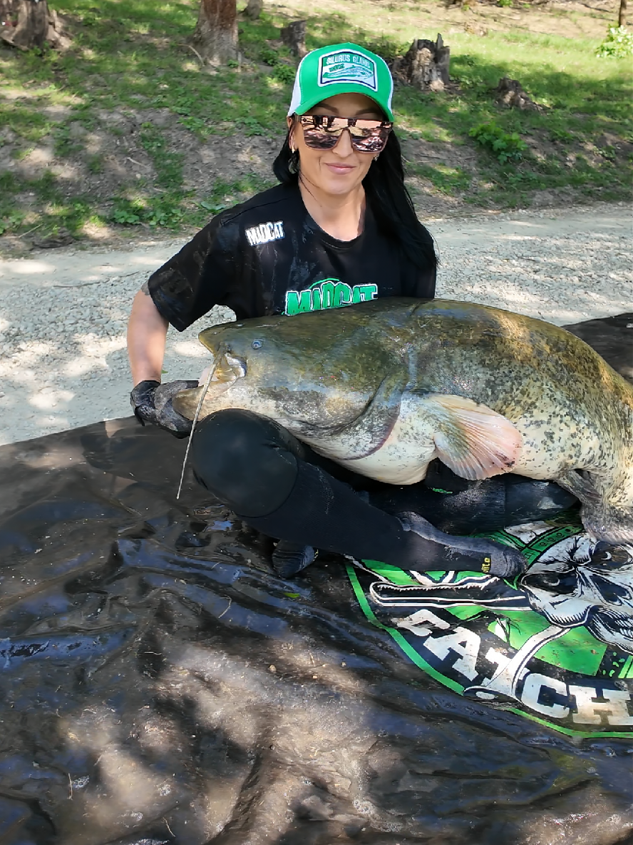 @Erika_fishing💚🖤