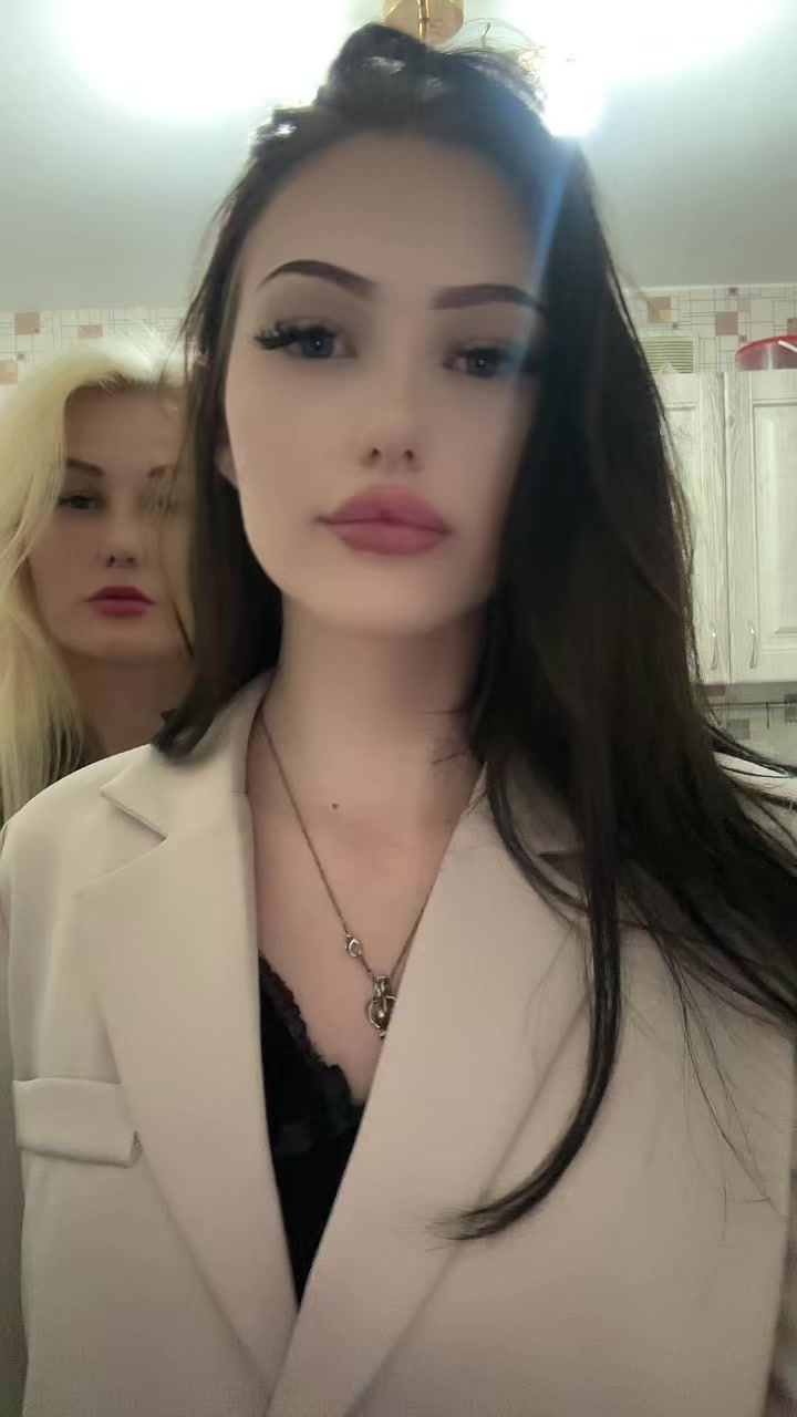 @slipinaaa