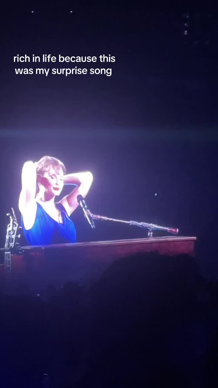@𓂃꙳⋆videos from the eras tour