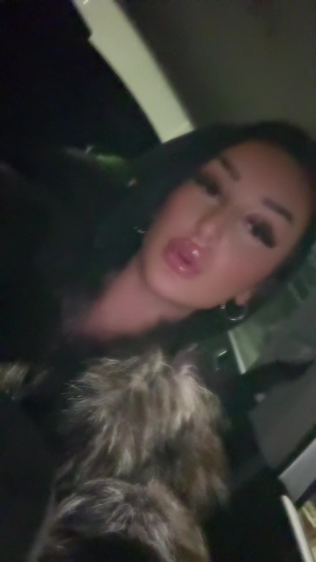 @anela