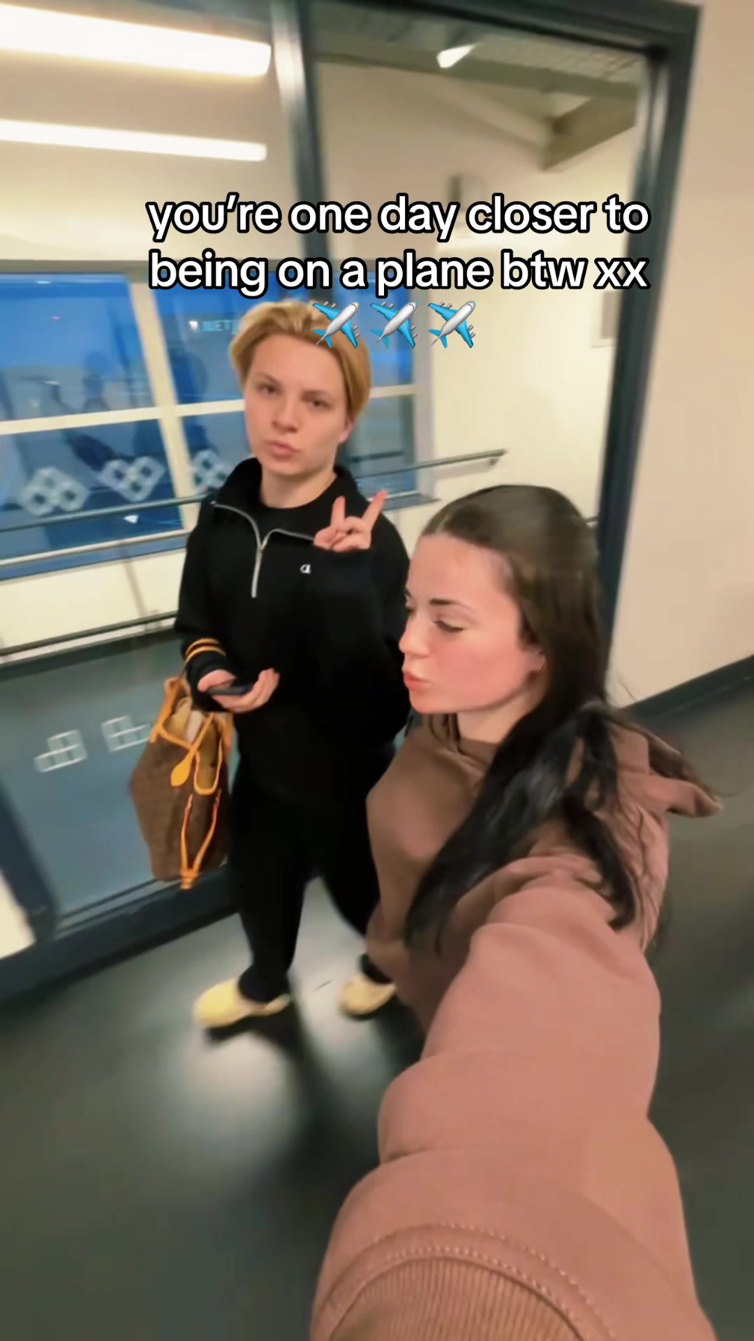 @madi 😙✌️