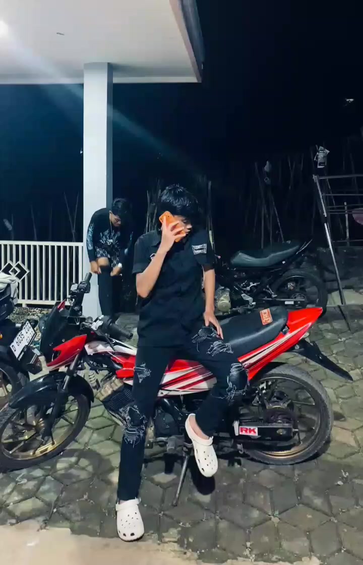 @yanBrengsexxx😏