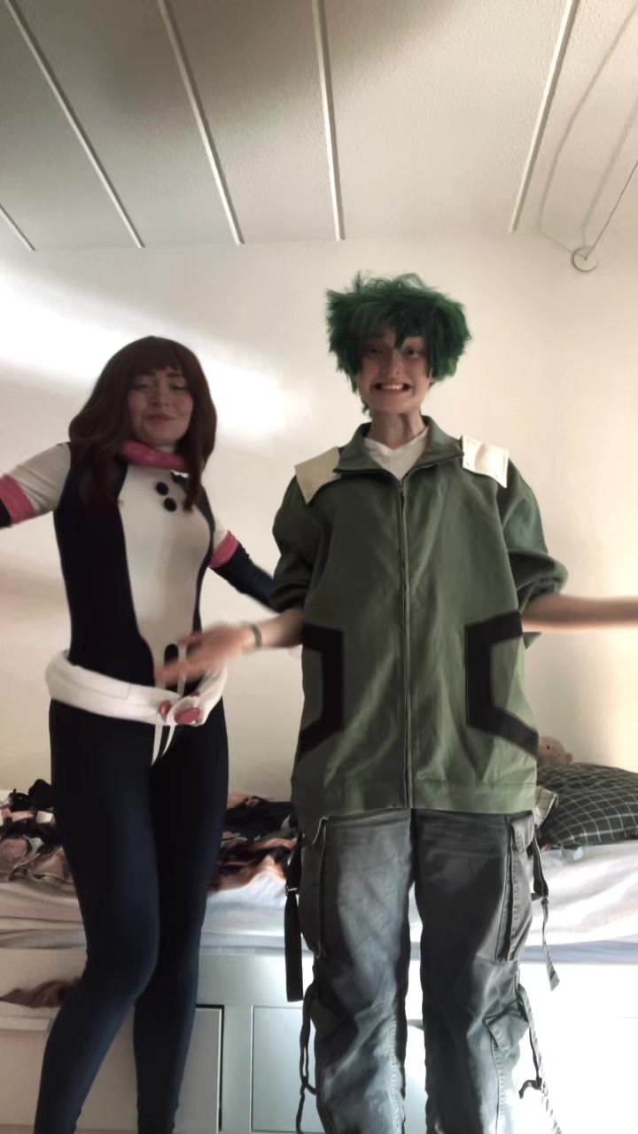 @Cy does cosplays