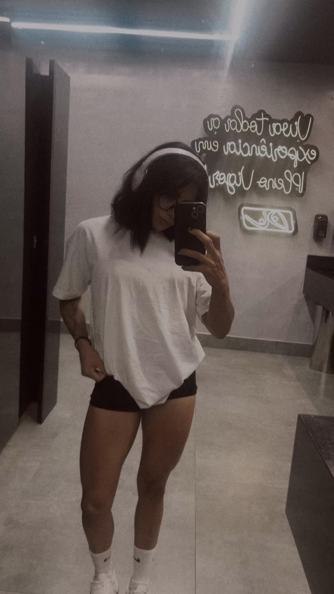 @lariFreitas