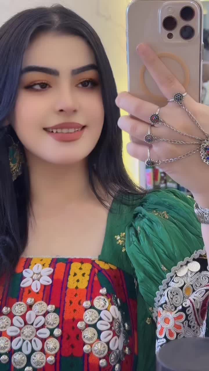 @Sara Khan
