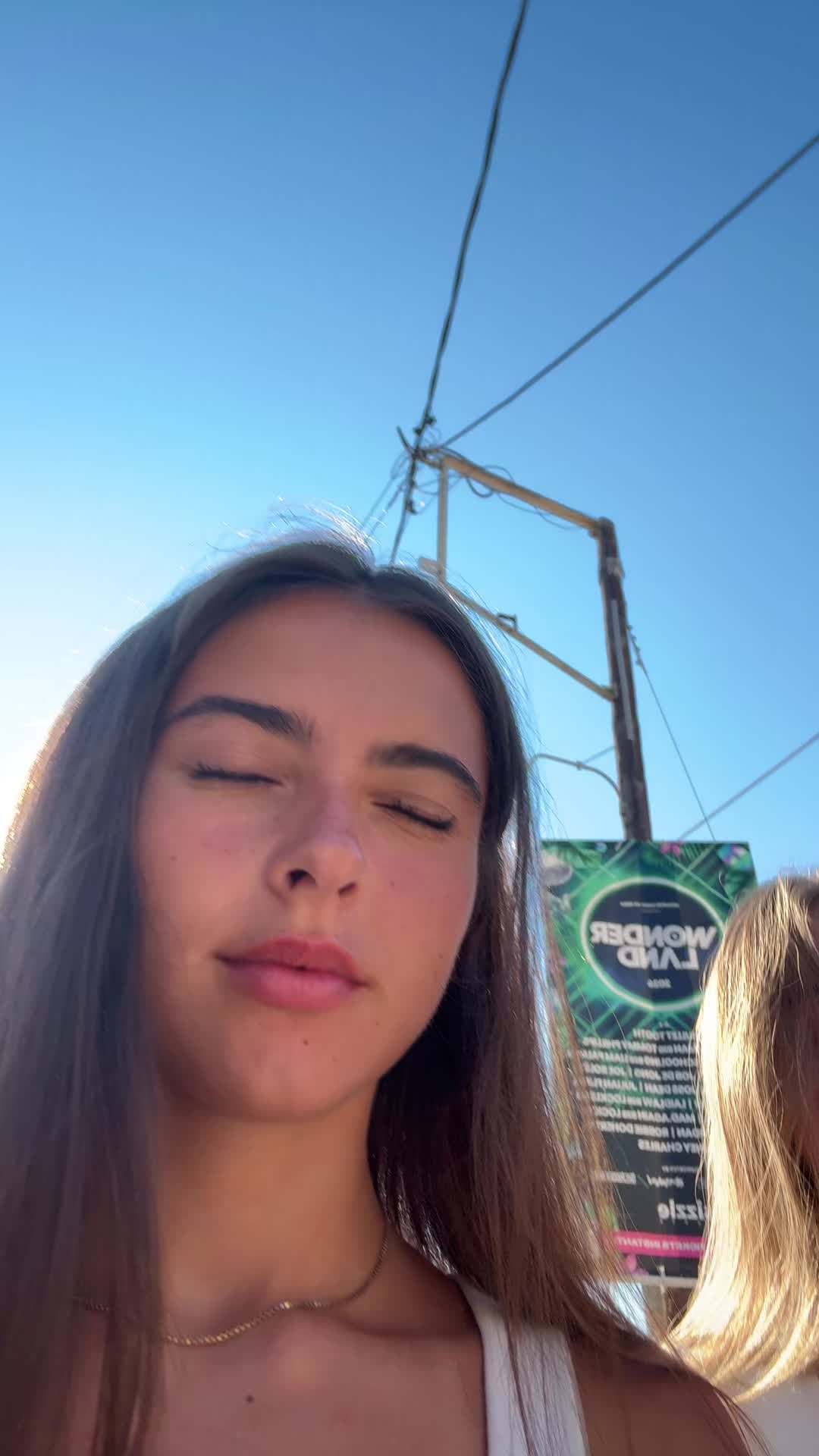 @hejebshsjw