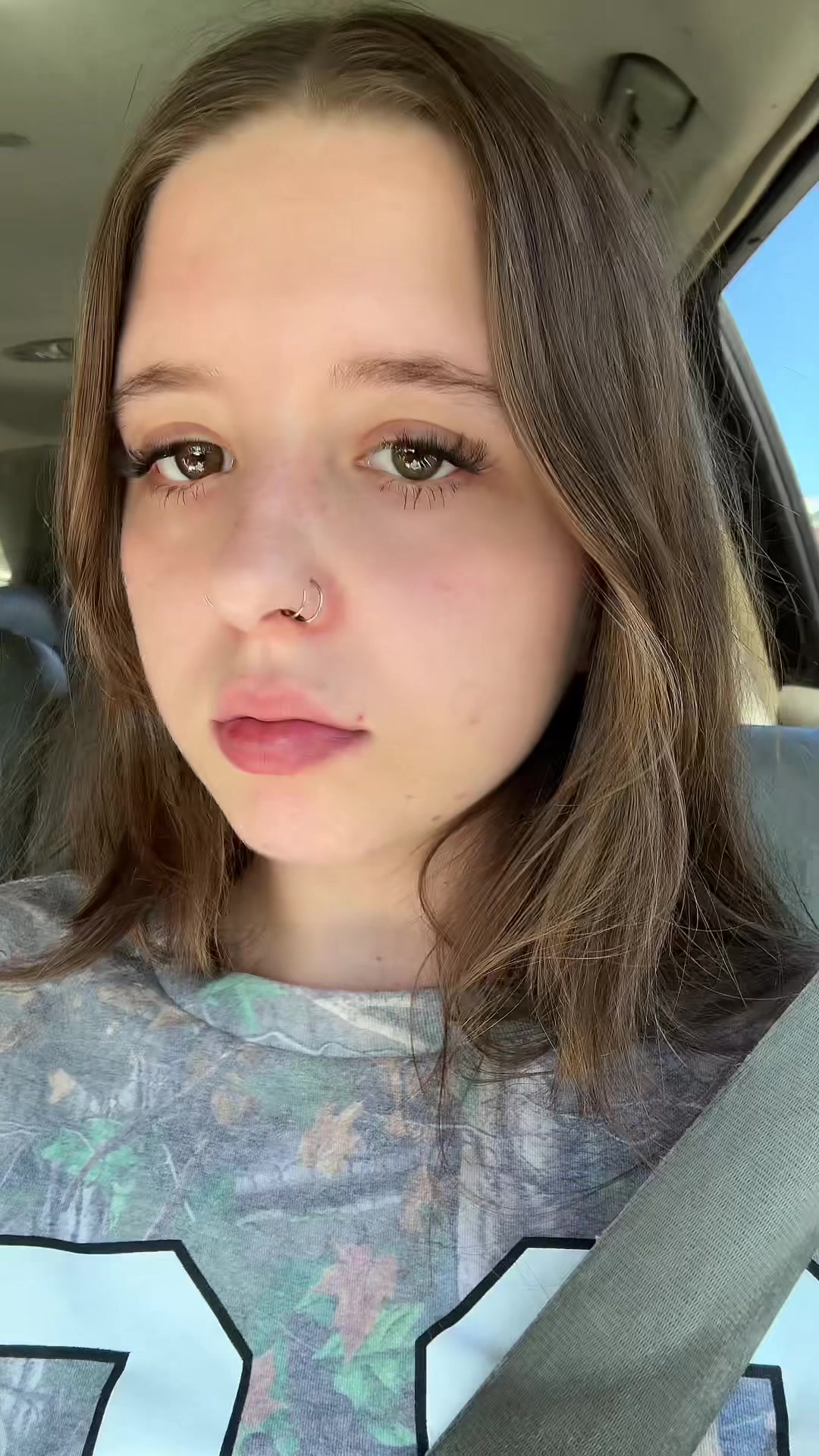 @<3