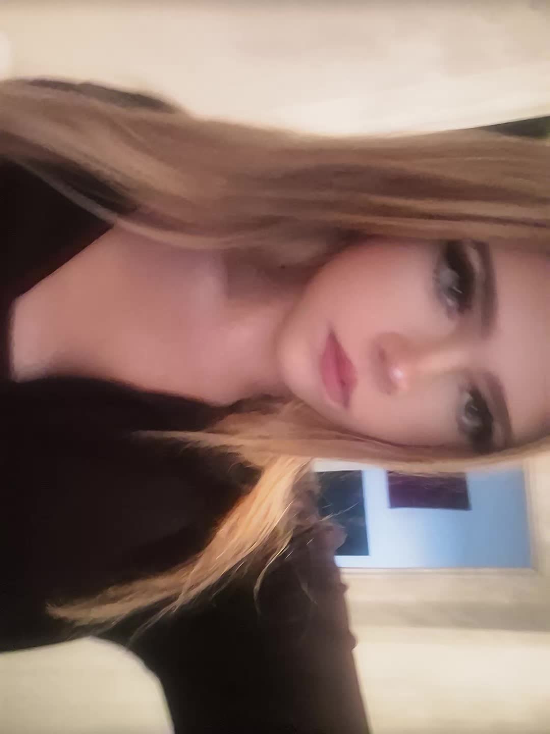 @🪽👱♀️