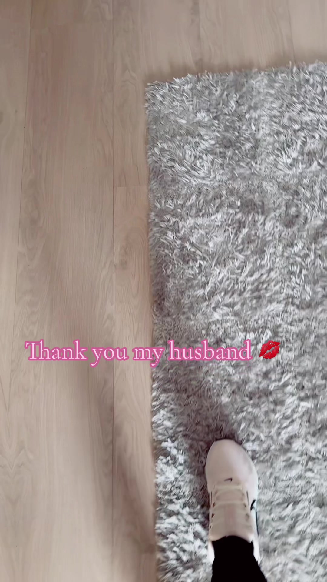 @AyeshaAkbar🩷