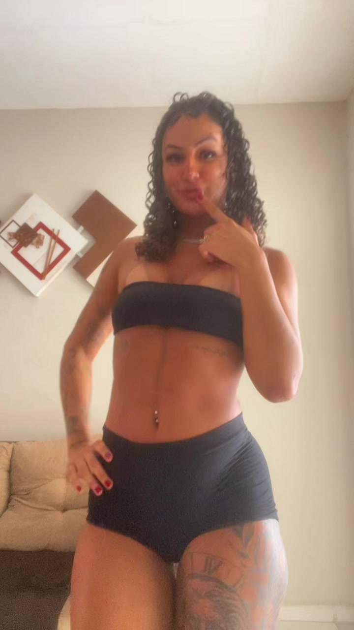 @larykarinnezz