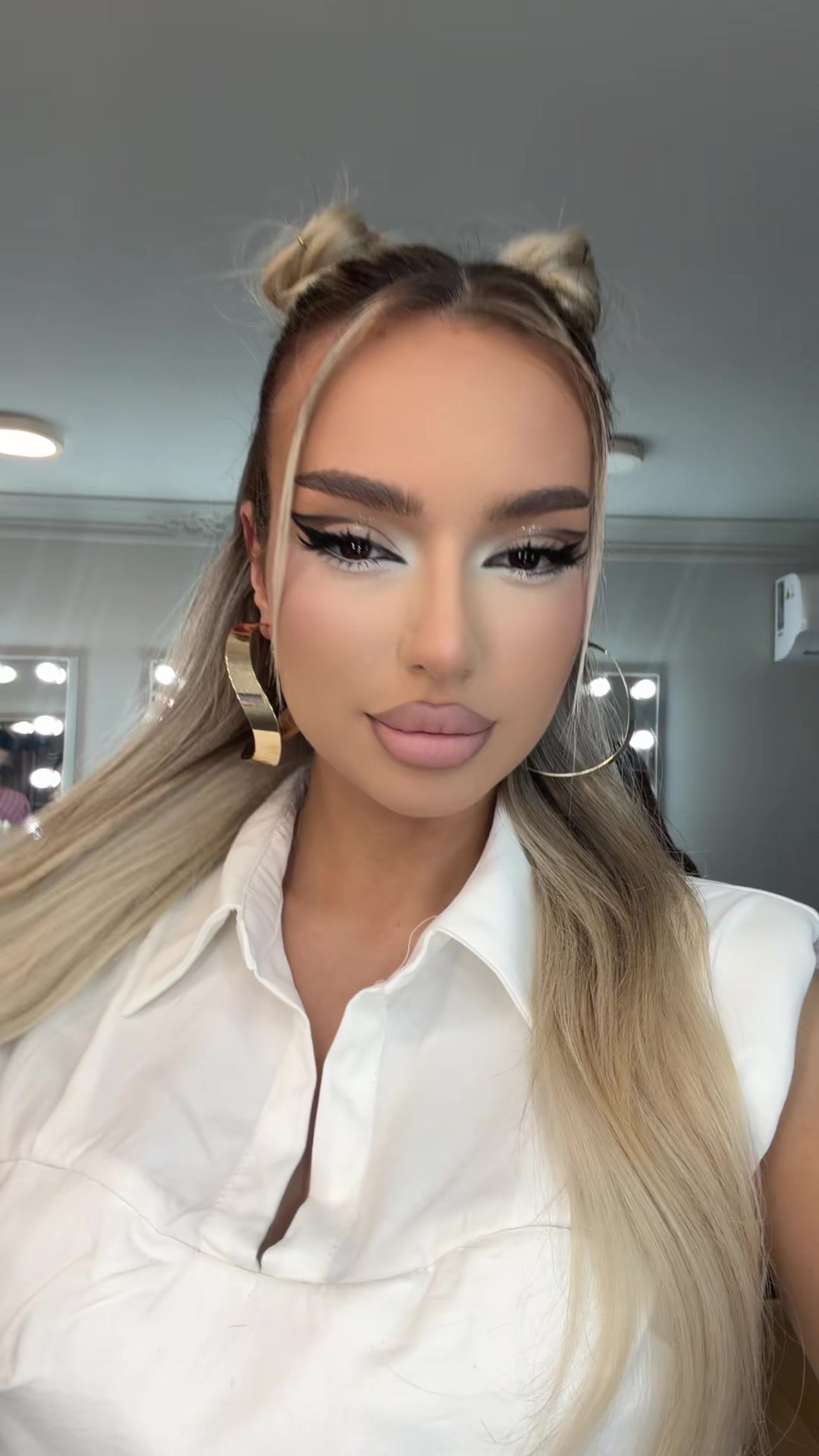 @Naomi💛