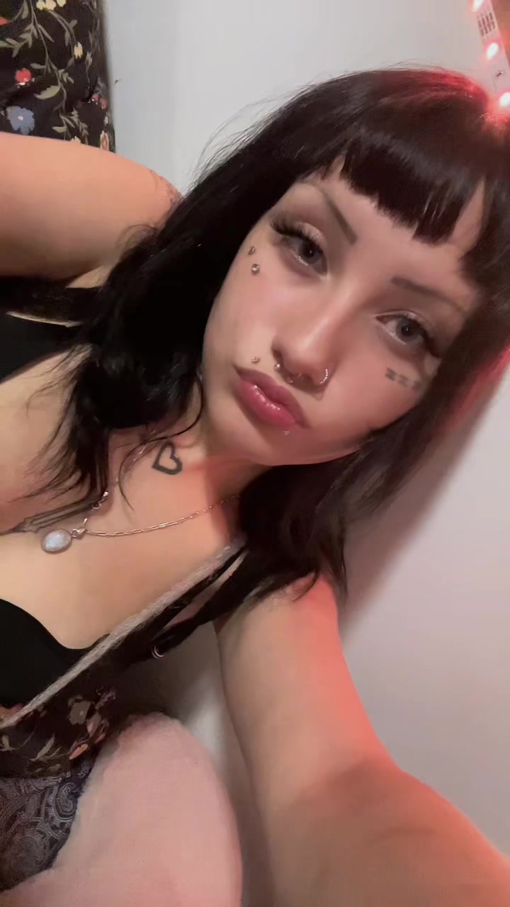 @🧛🏻♀️