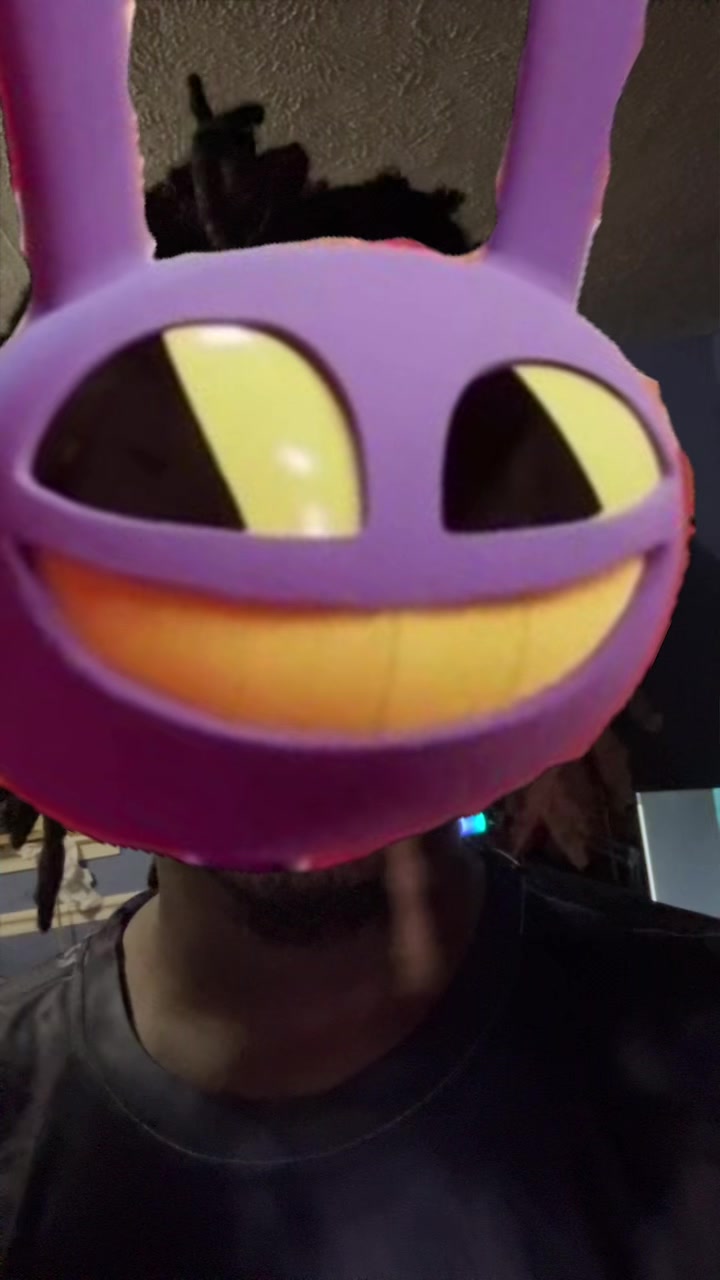 @komoneon