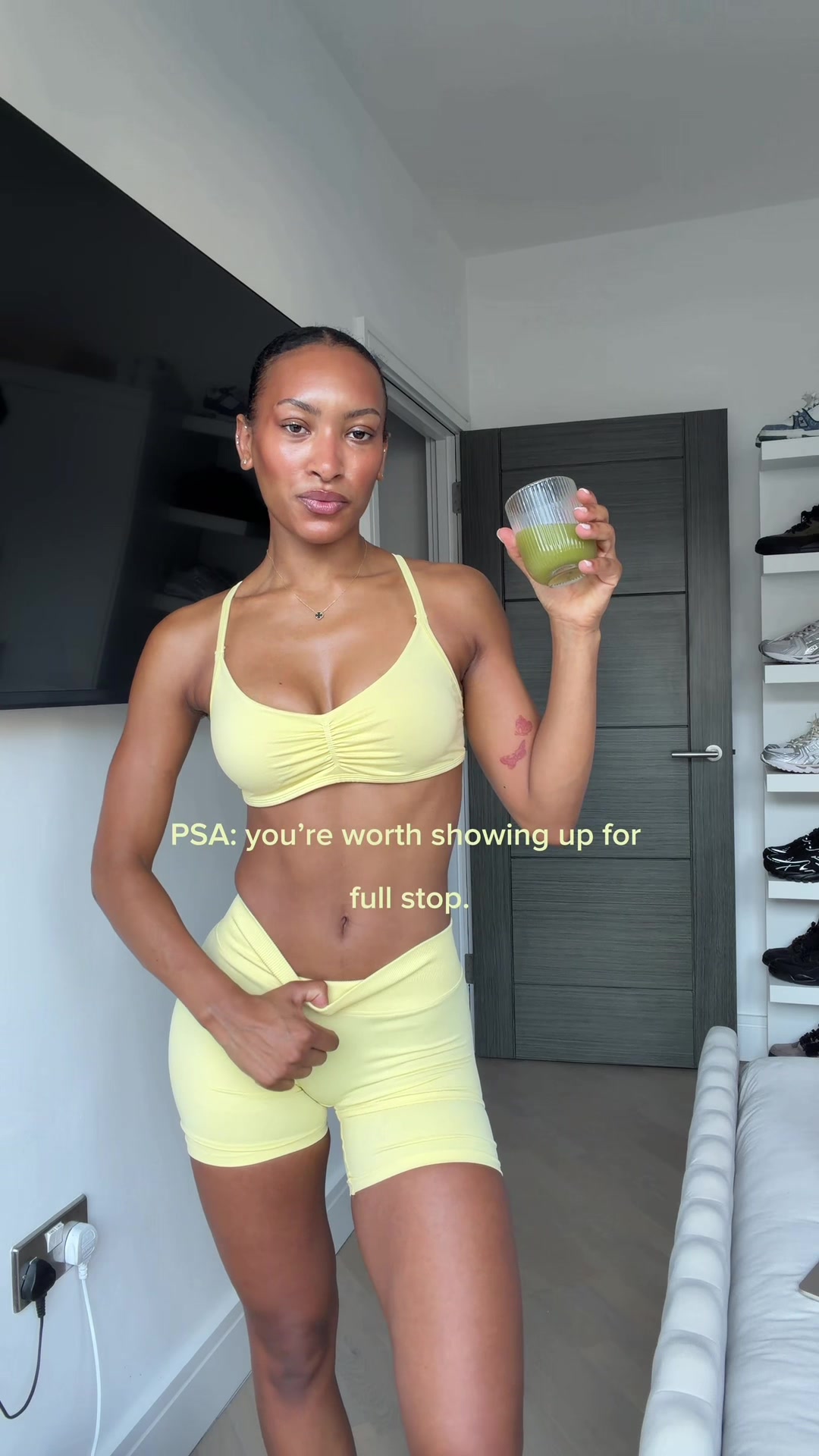 @Nia