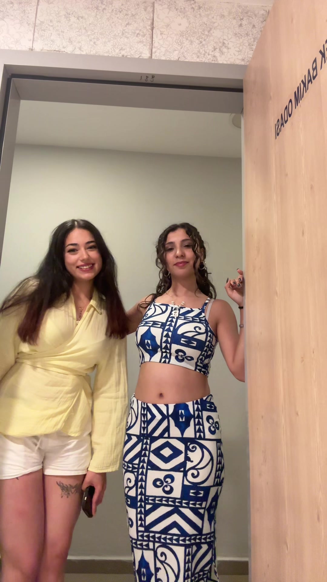 @Şehrinaz
