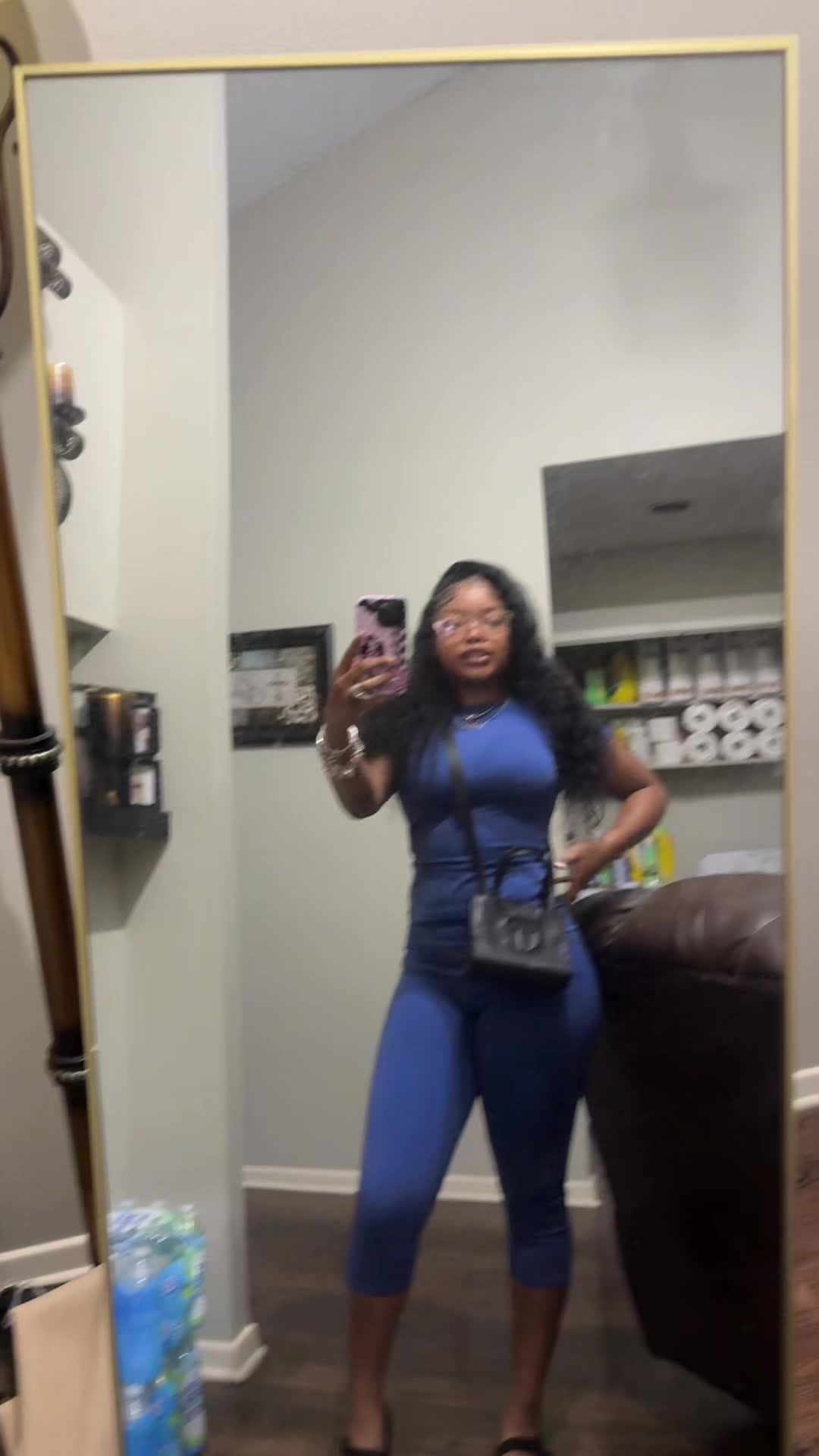 @knicolethed0ll