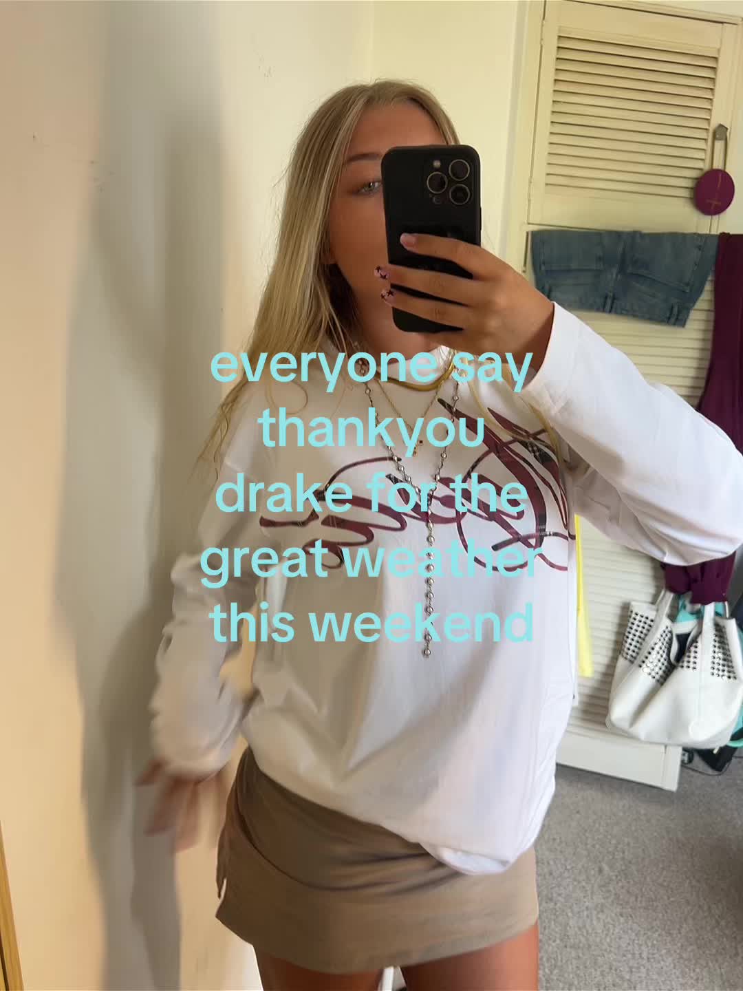 @holly
