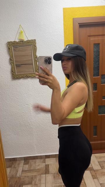 @_c_denyy💋