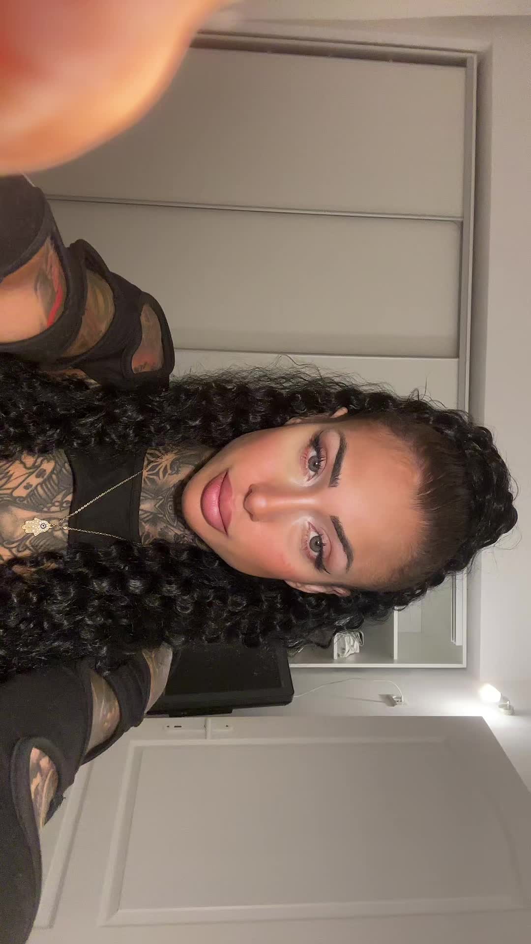 @Lara