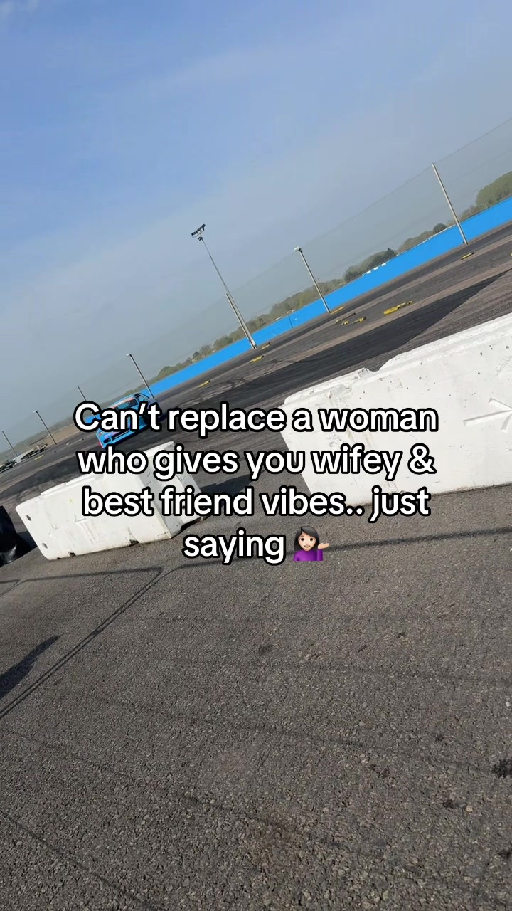 @Kayleigh🖤