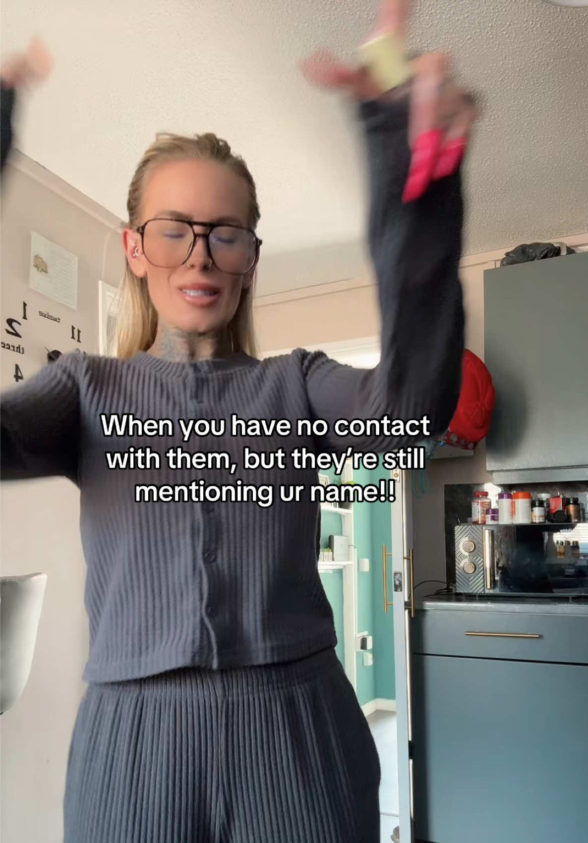 @Officialkelly_blonde