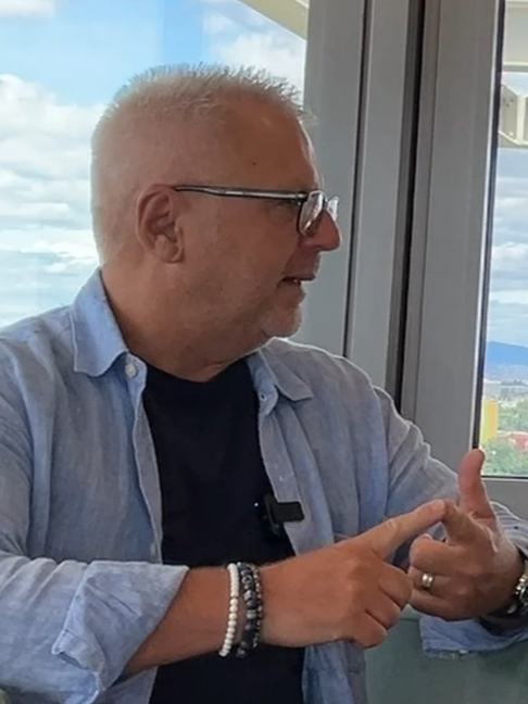 @Kőszegi András márkatanácsadó
