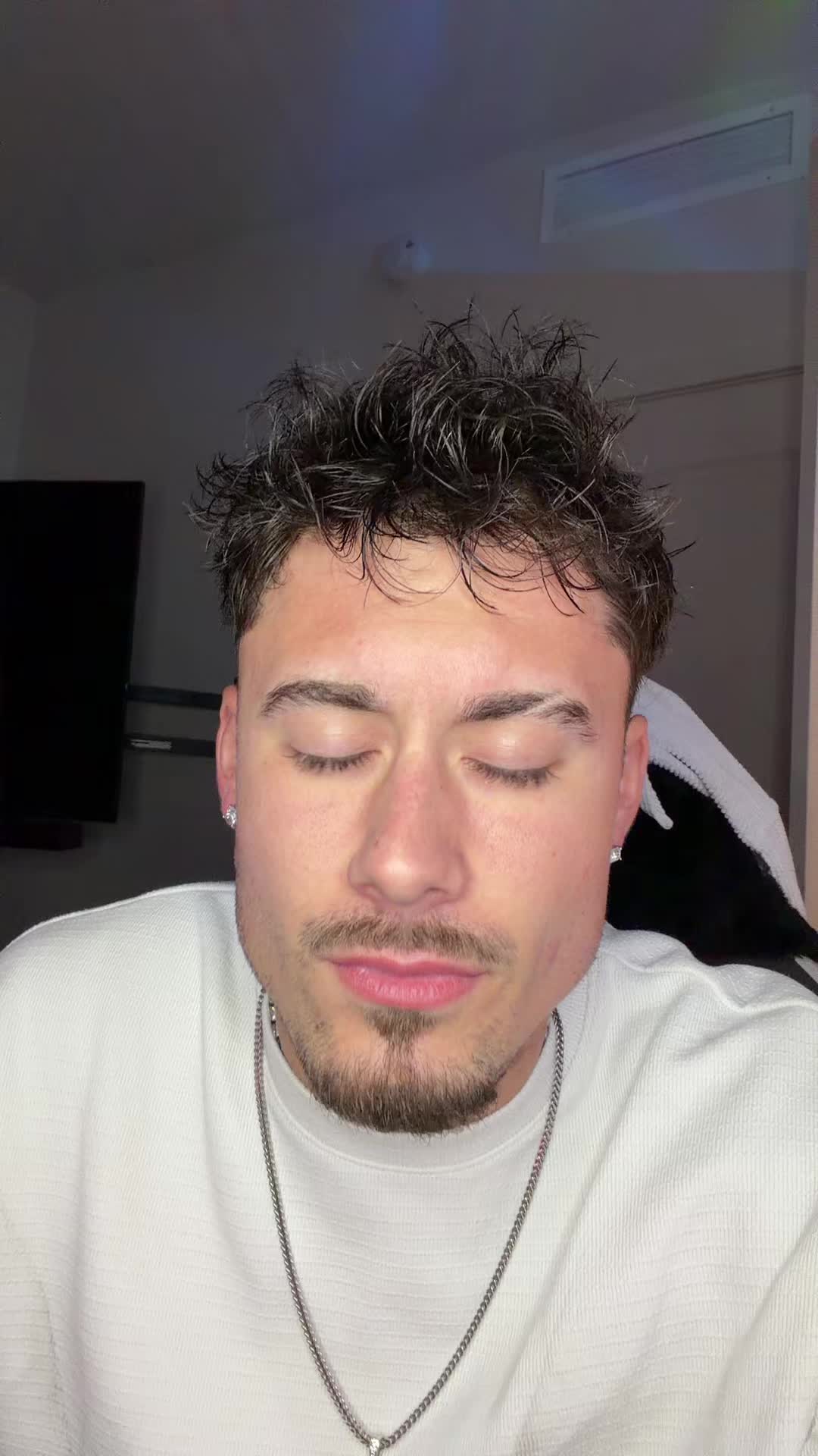 @ZAY ๐๐