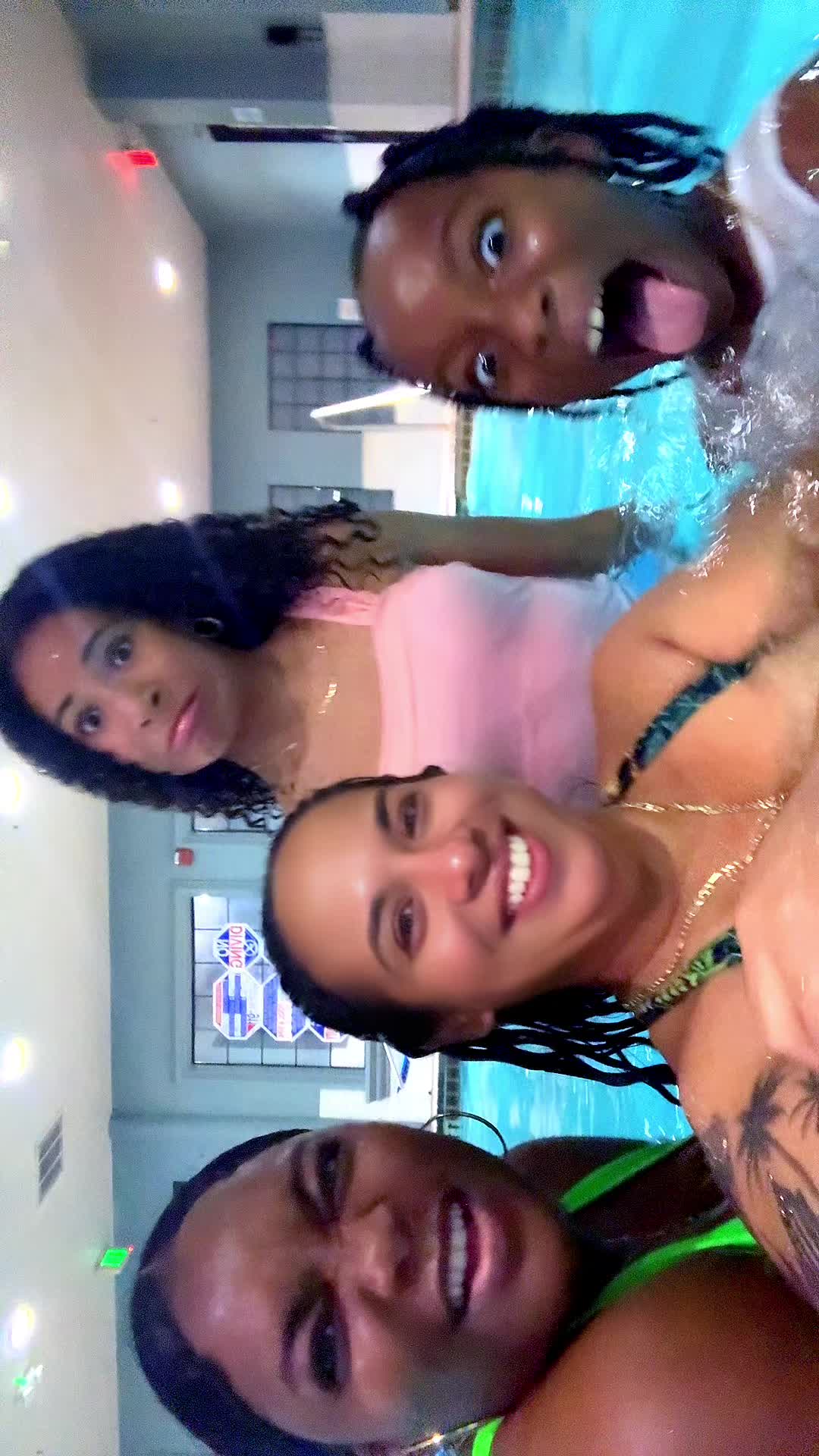 @🌈Sexy Little Tease