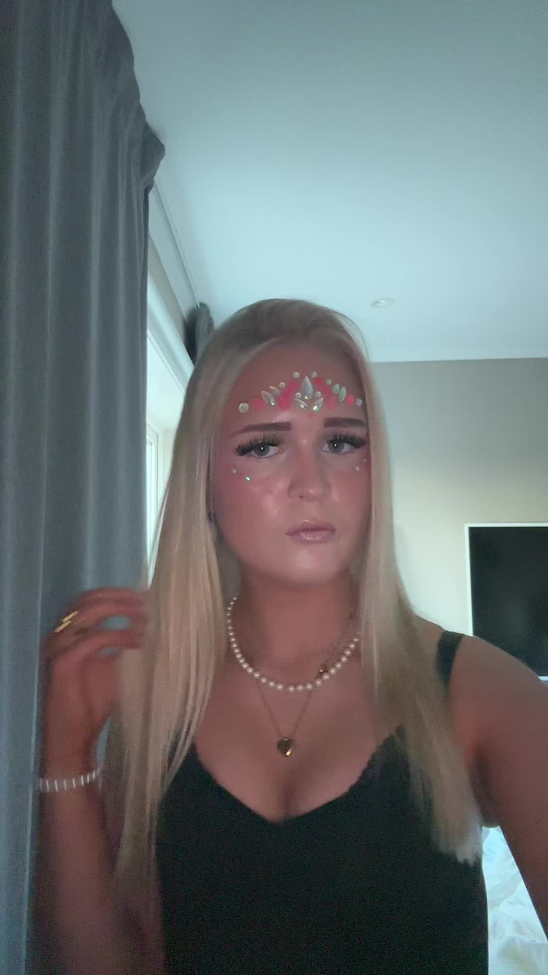 @AT