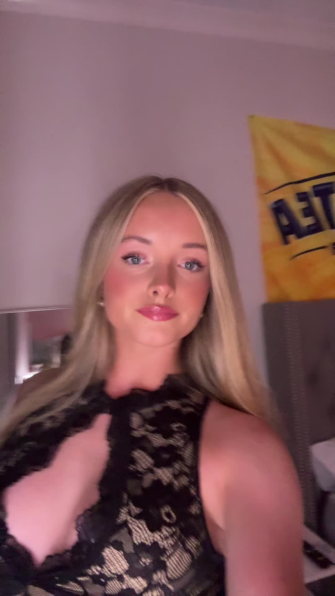 @bellahuttner