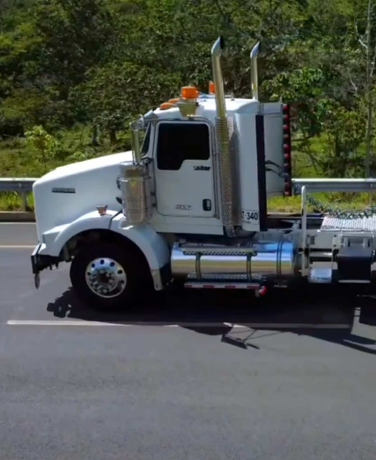 @Trucks Racing