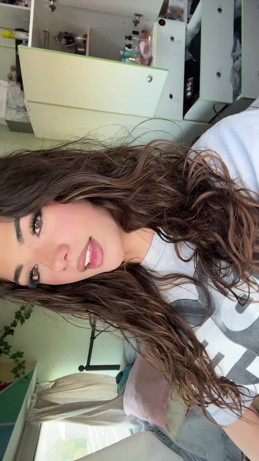 @𝔁𝓻𝓲𝓼𝓼