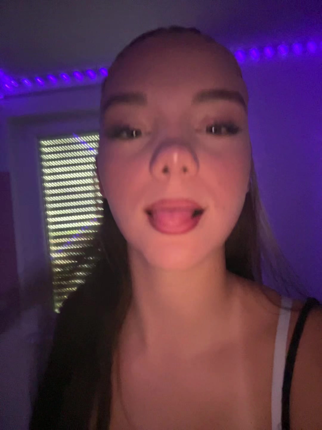@🥥