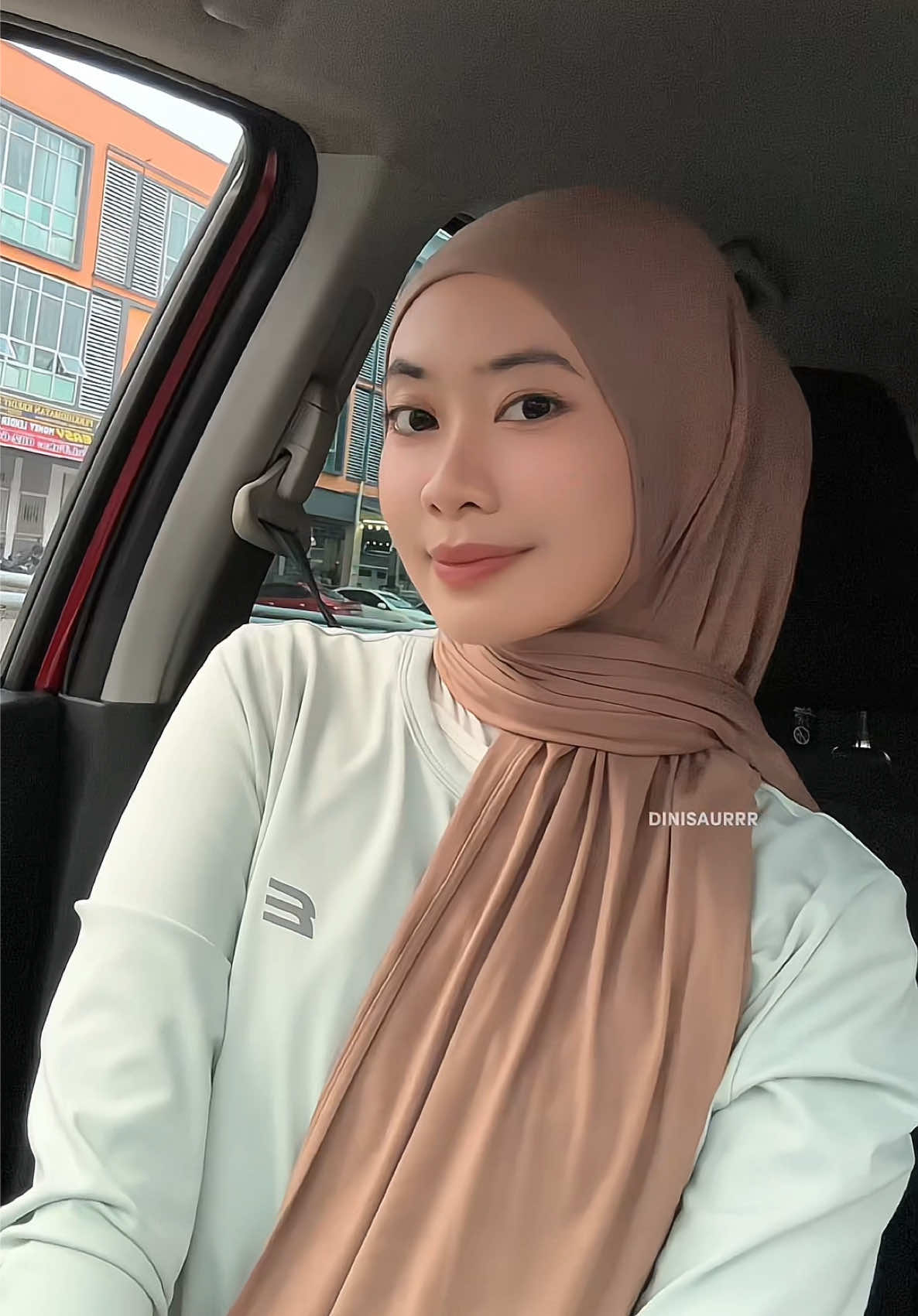 @Dinisaurrr