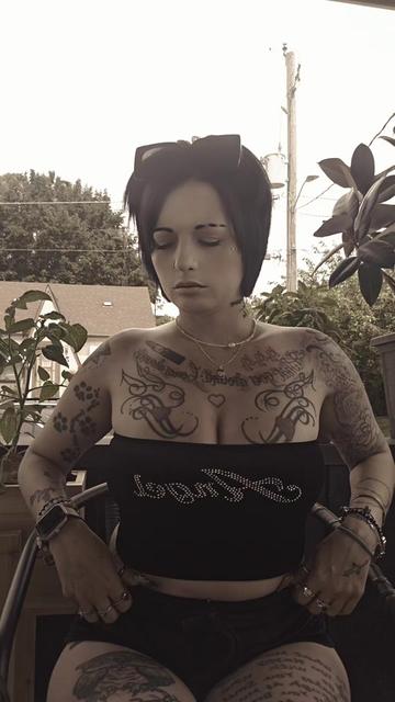 @༺_Poison.Queen_༻🌴