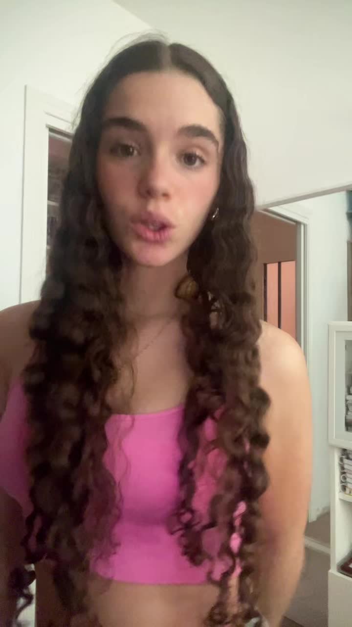 @user444111653