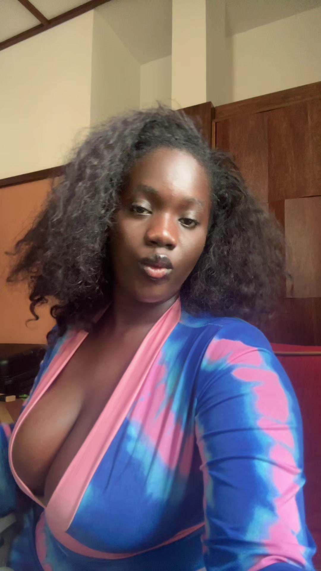 @𝑀𝒶𝓇𝒾𝑒-𝒹𝑒𝓈𝒾𝓇𝑒𝑒🇬🇭