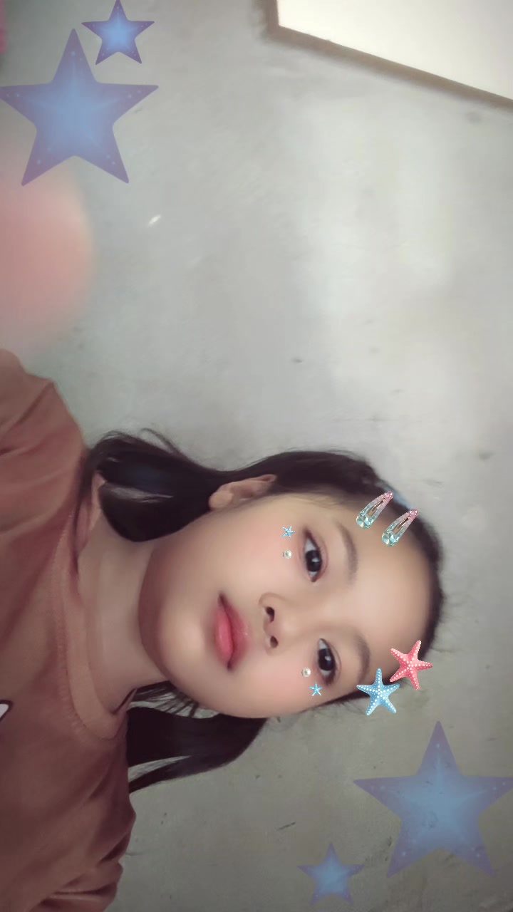 @Alweenaเป็นเพื่อนสนิทไรมีชัญญา