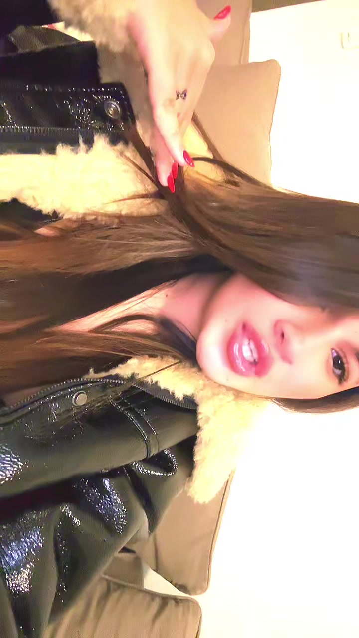 @kelly.djenadi