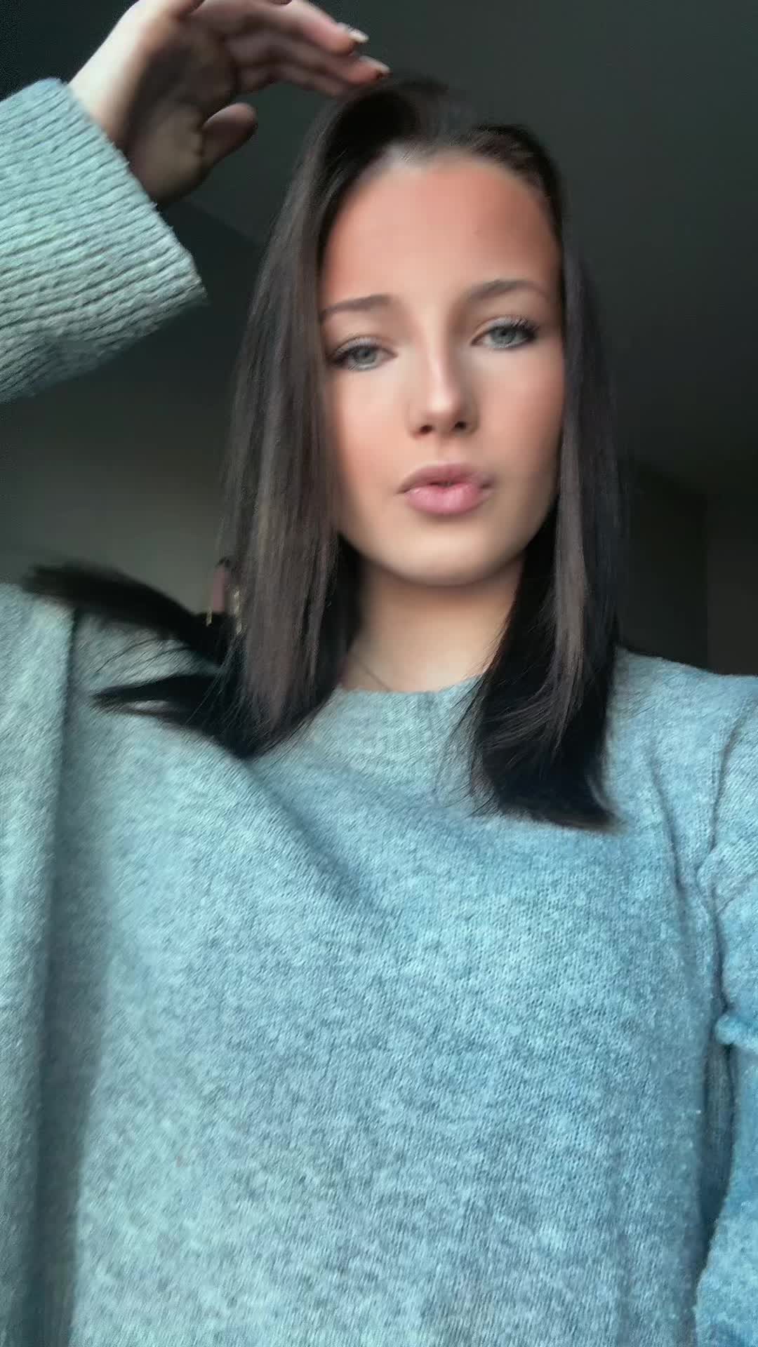 @𝐻𝒶𝒾𝓁𝑒𝓎𝓇𝑒𝒾𝓃𝒽𝑜𝓁𝒹