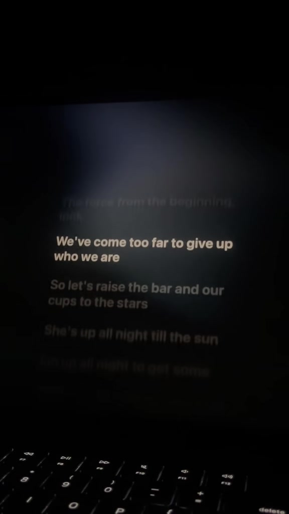 @🎧
