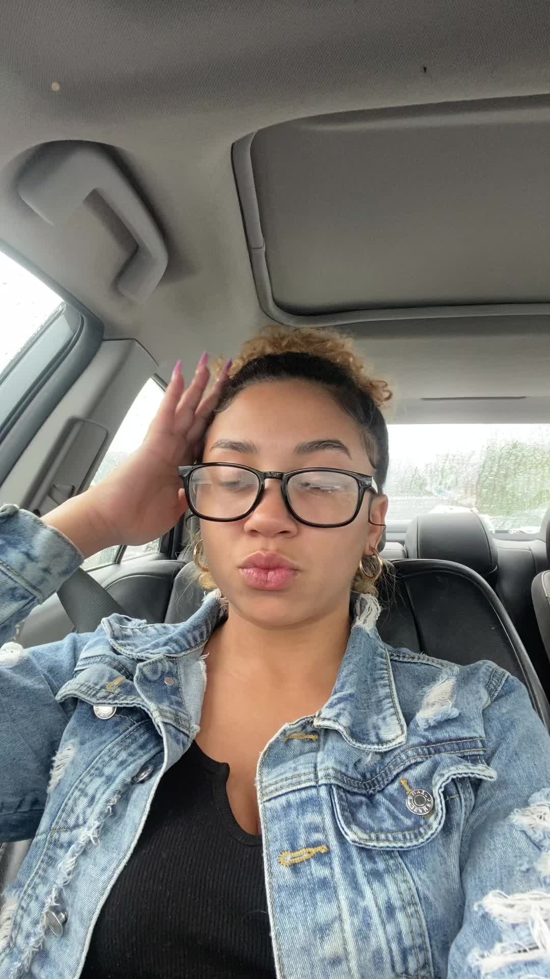 @julztheemuse