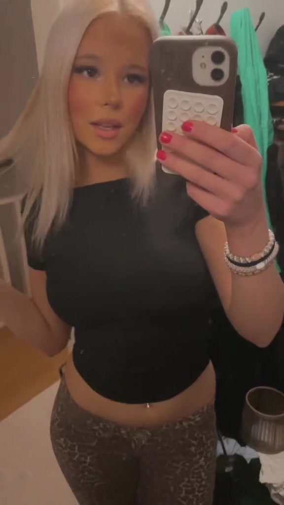 @𝓐𝓻𝔀𝓮𝓷 𝓟𝓪𝓾𝓵𝓲𝓷𝓪❤️